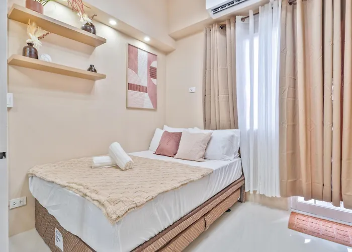 Mactan Cebu Cozy Relaxing With Pool View Balcony Aparthotel Pajak
