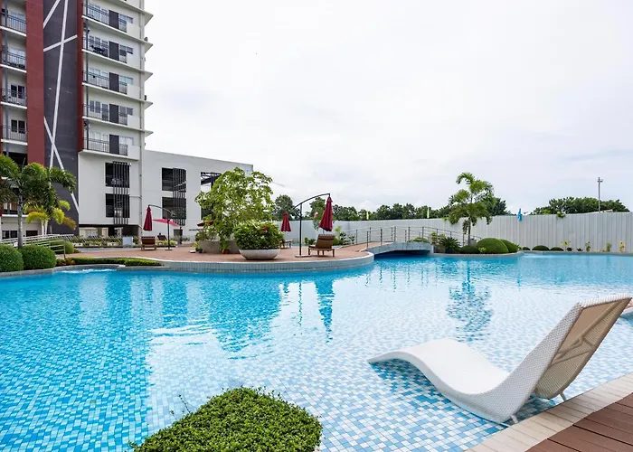 Mactan Cebu Cozy Relaxing With Pool View Balcony Aparthotel 3*
